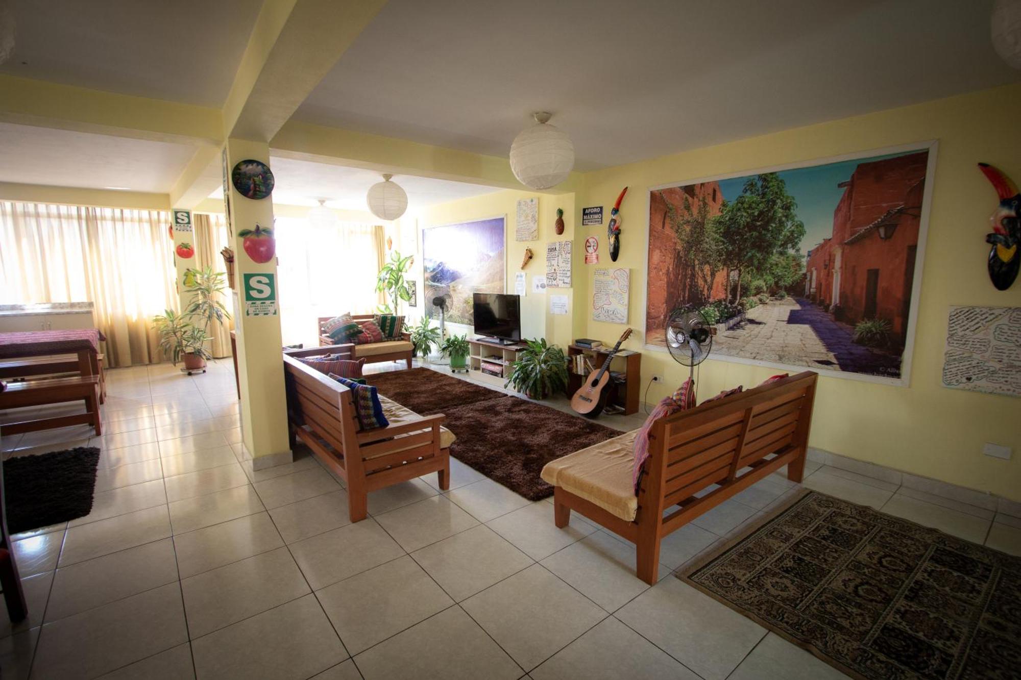 Mama Backpackers Hostel Lima Exterior photo