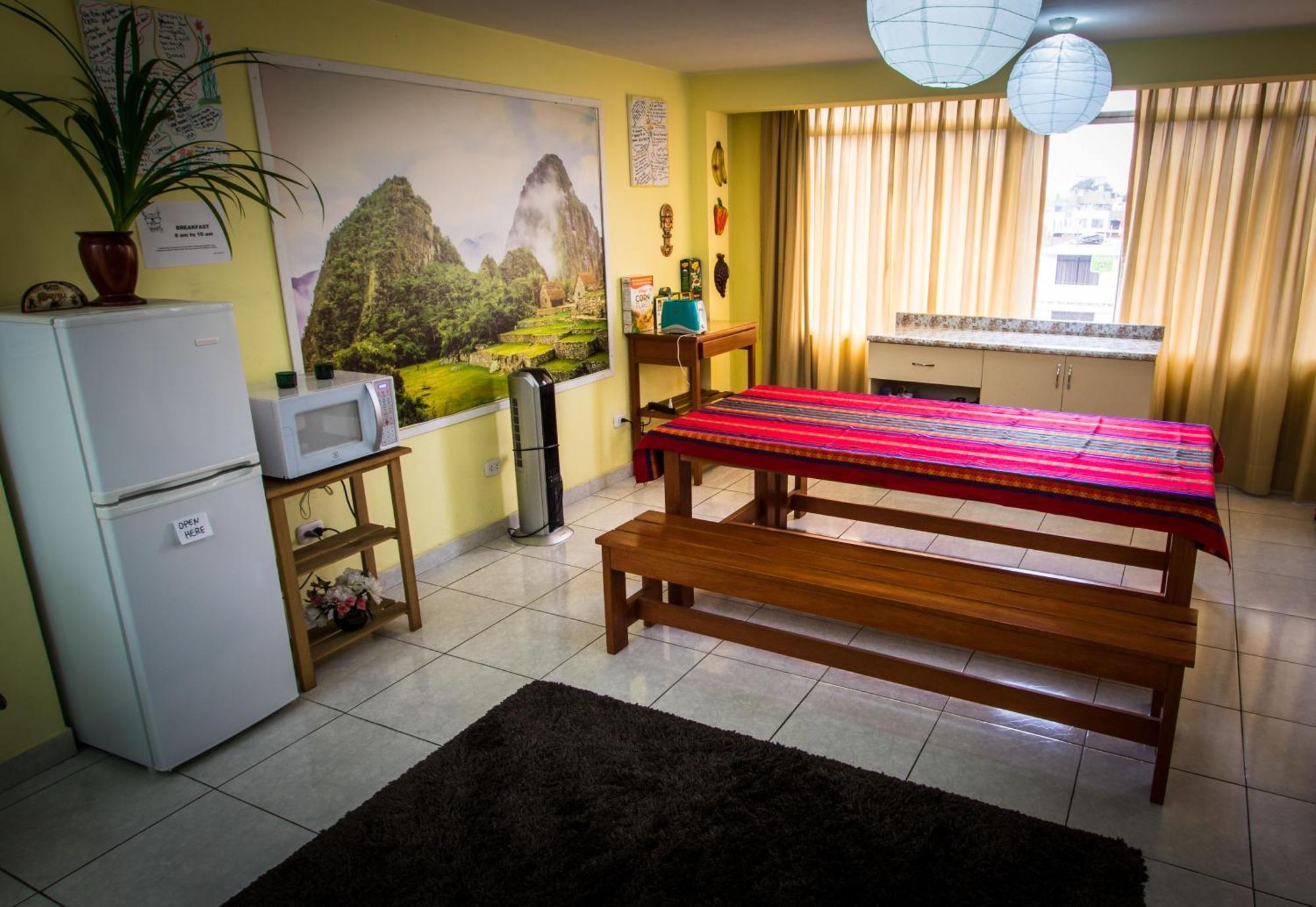 Mama Backpackers Hostel Lima Exterior photo